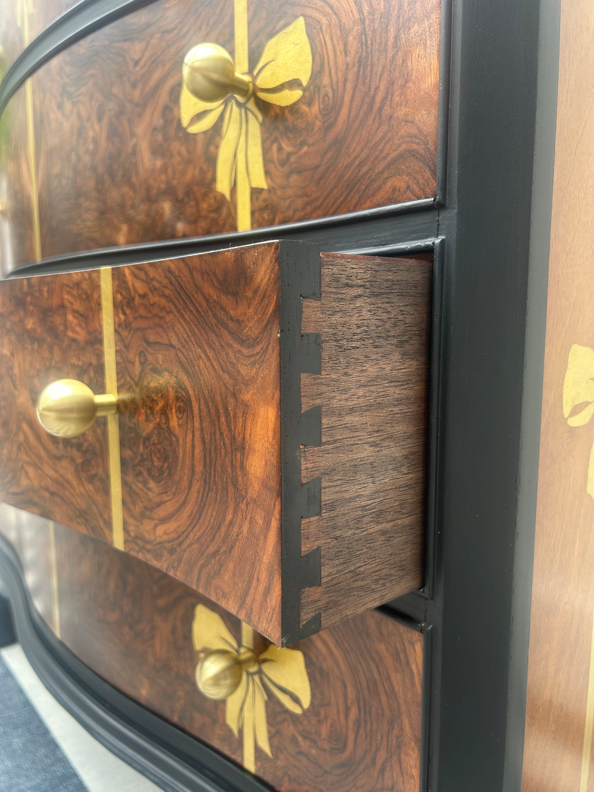 Handpainted Dove Tail Joints