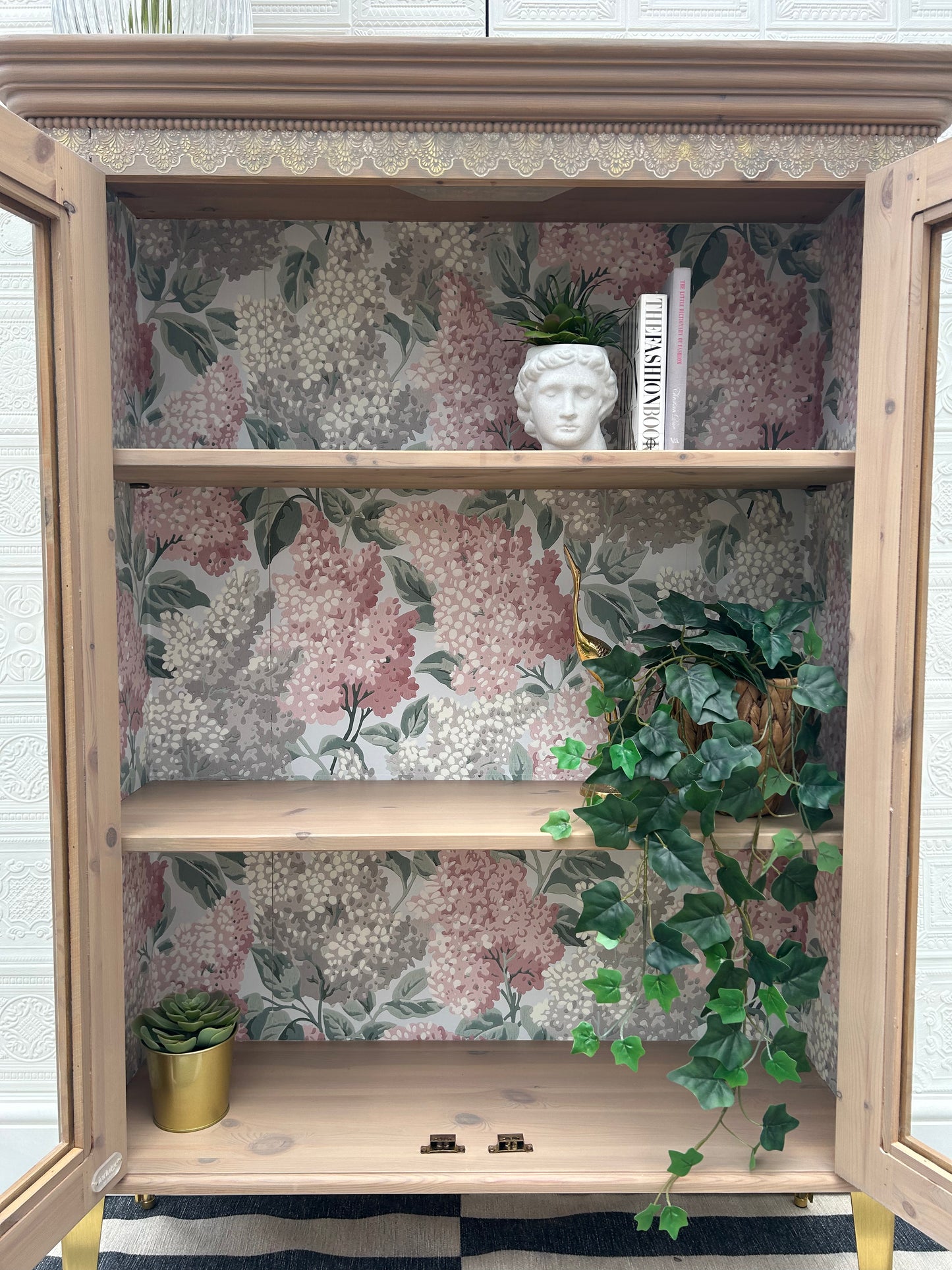 Eve Bobbin Display Unit