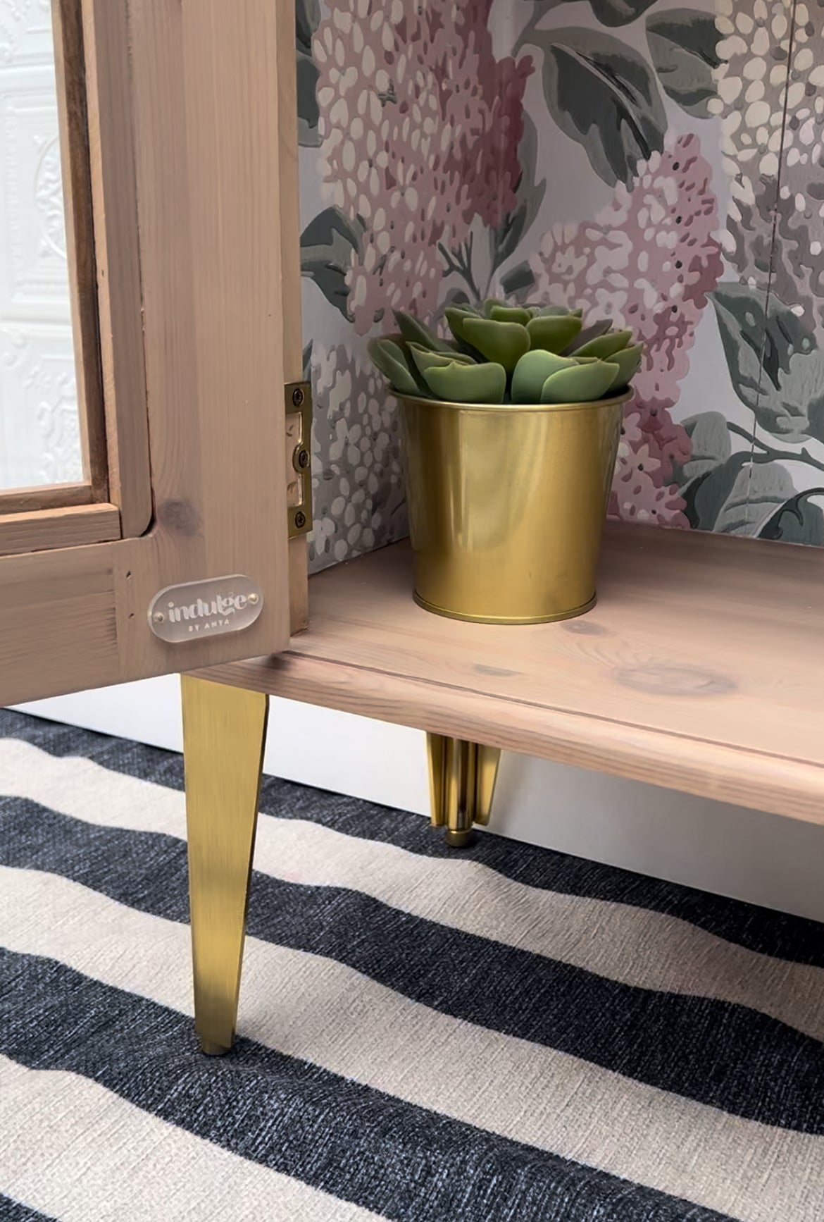 Eve Bobbin Display Unit