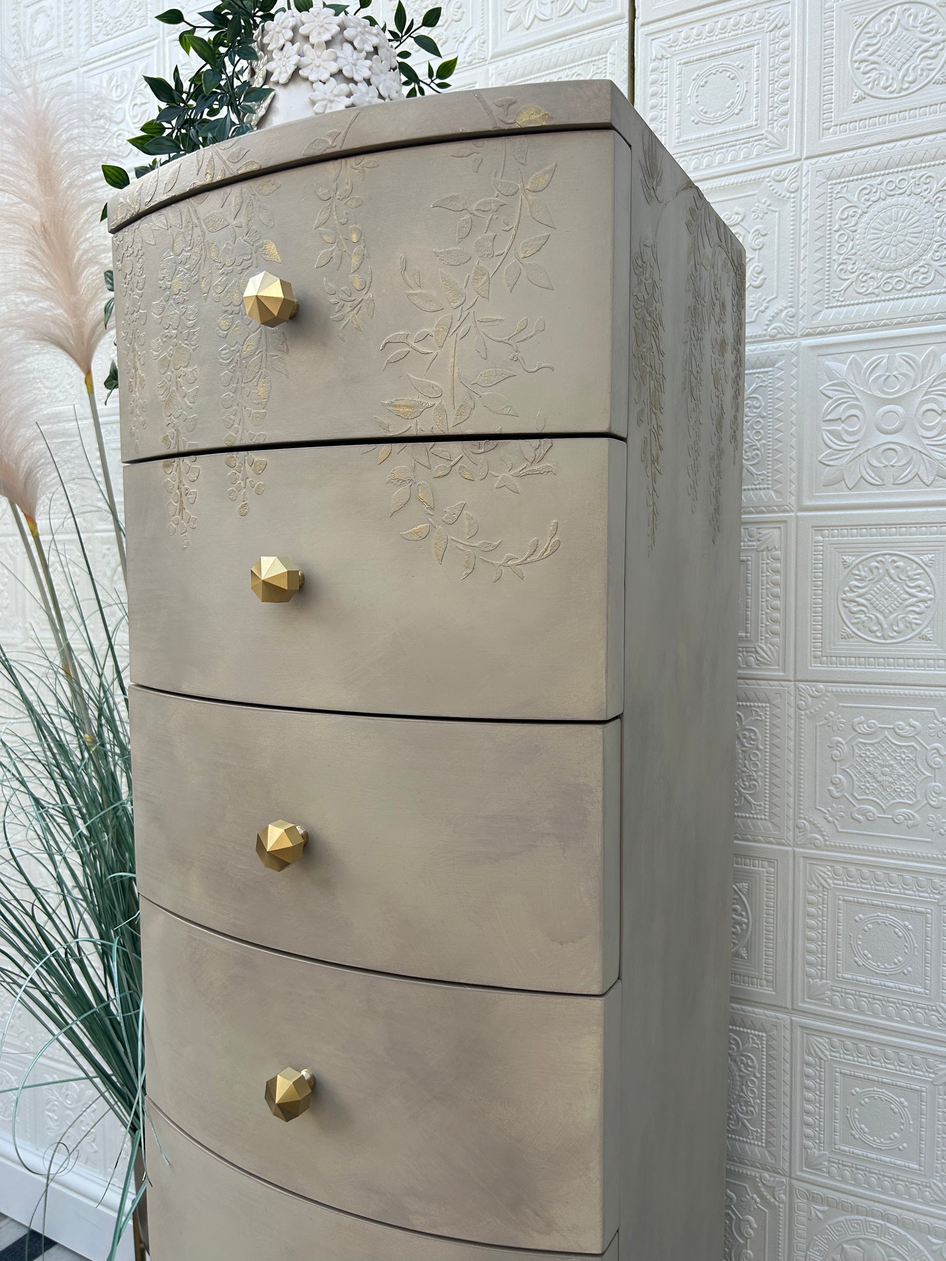 Hand-painted Relief Vine Detail