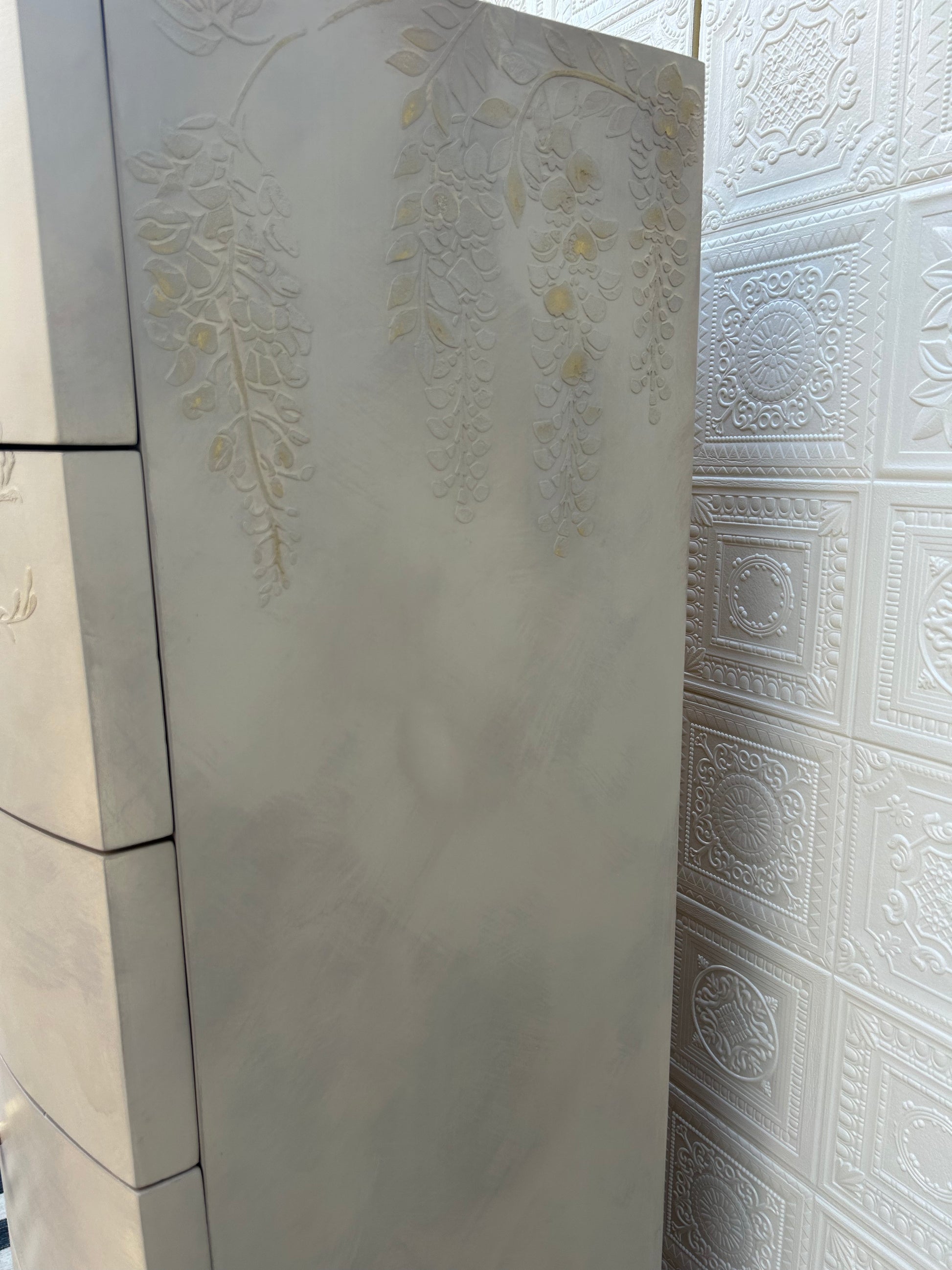 Subtle Colour Arrangement