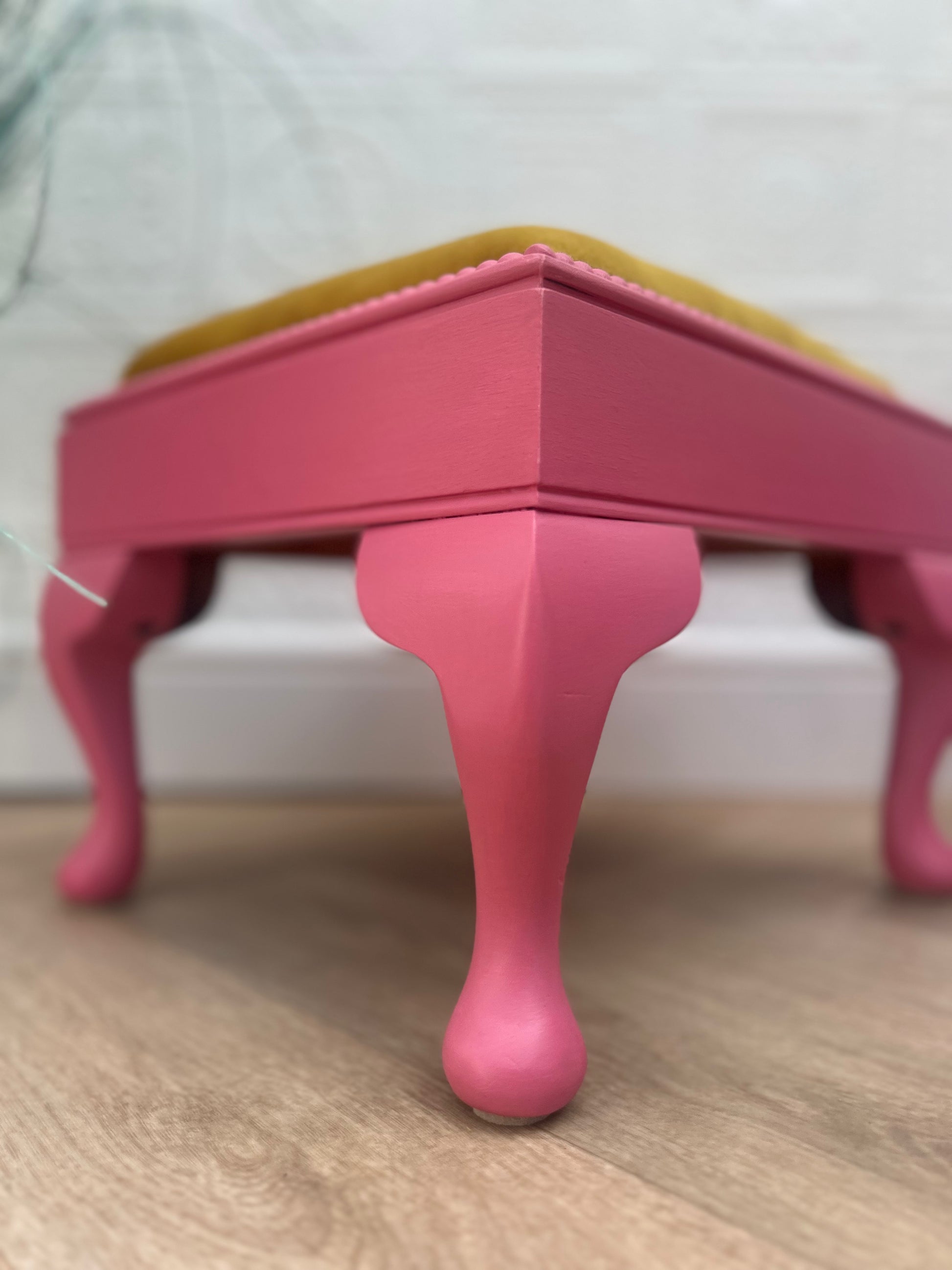 Bobbin Trim Modern Detailing