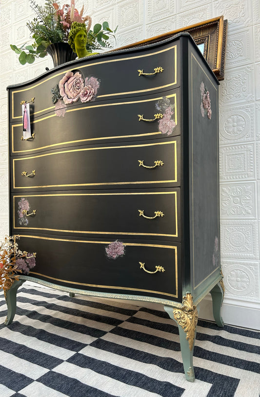 The Amore Emotivo Dresser