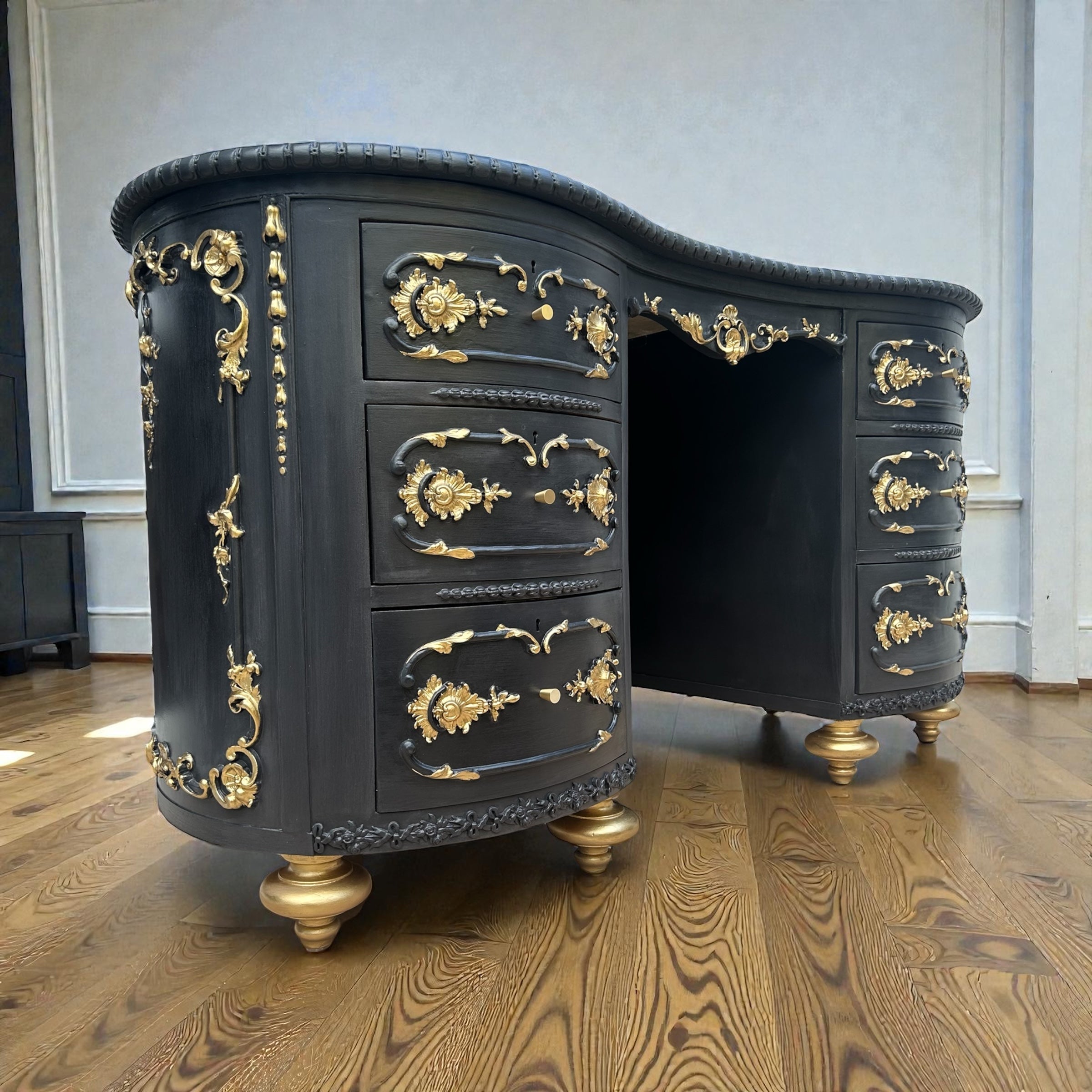 Rocco Detailed Dresser with Gold Mouldings, Handpainted Black 
