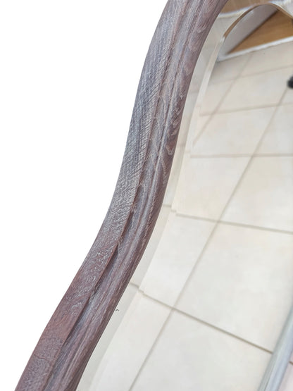 Oak Grain Highlights and Bevelled Edge