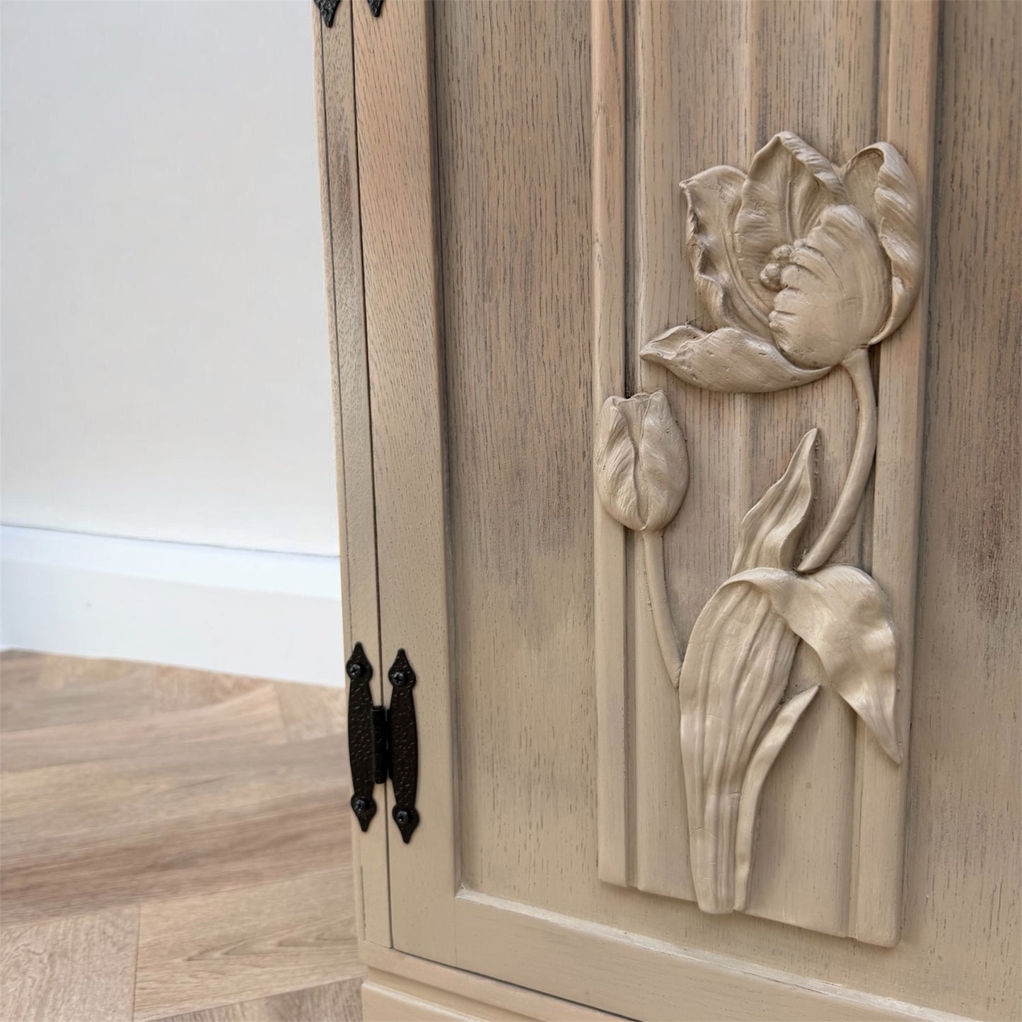 Floral Neutral Bedside Tables / Nightstands